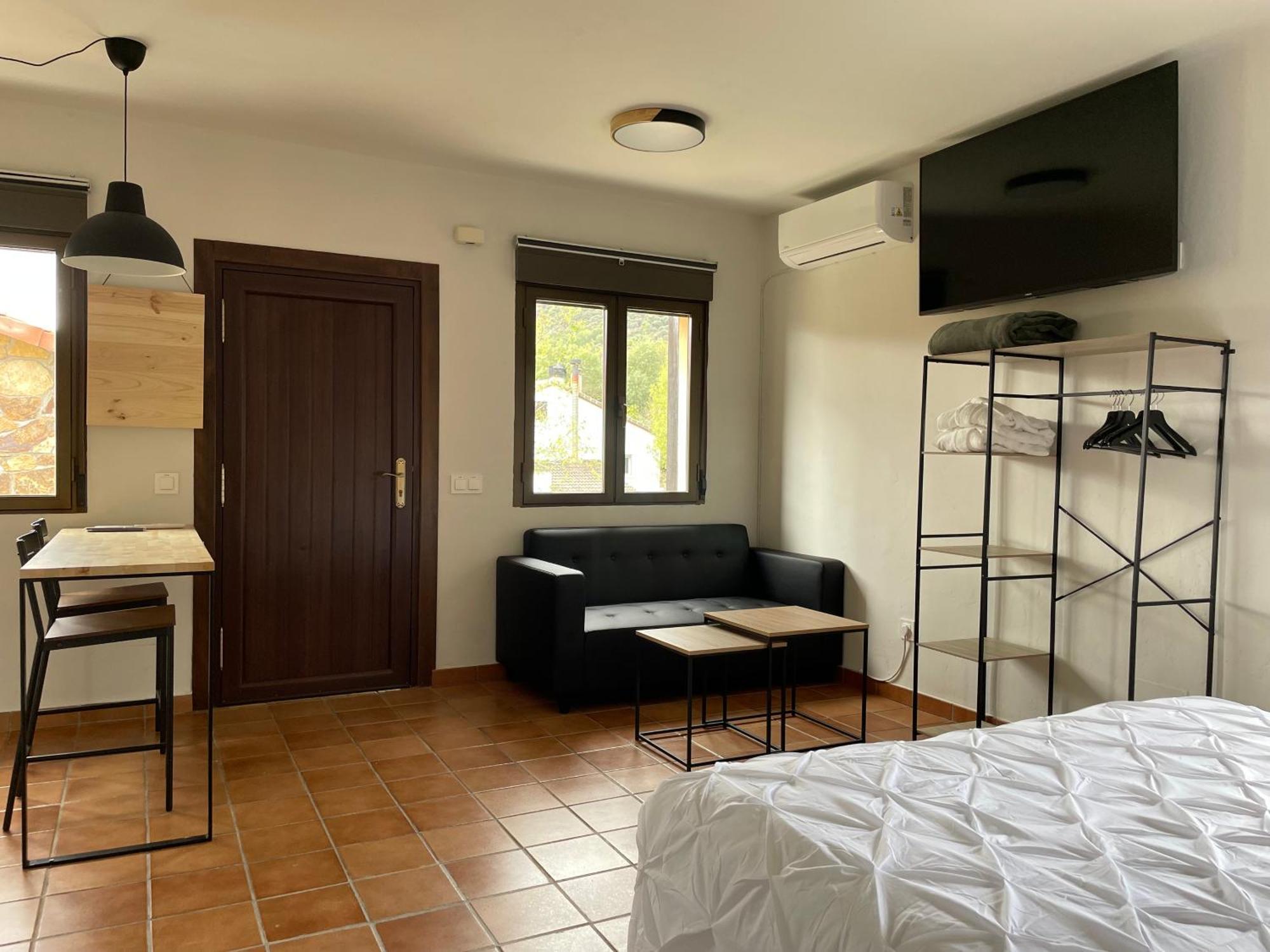Apartamentos Los Pocillos Gargantilla del Lozoya Eksteriør bilde